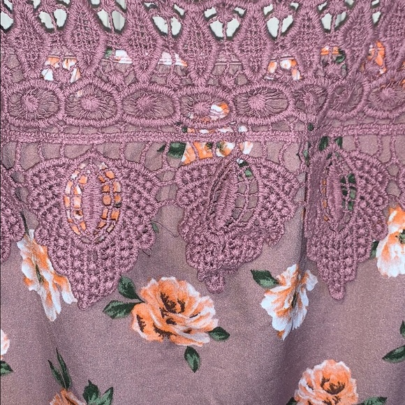 Top - Picture 2 of 4